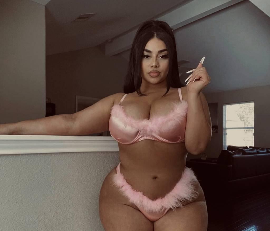 NEW IN TOWN Sexy & Thick German & Haitian Girl Next Door NEW IN TOWN Sexy & Thick German & Haitian Girl Next Door