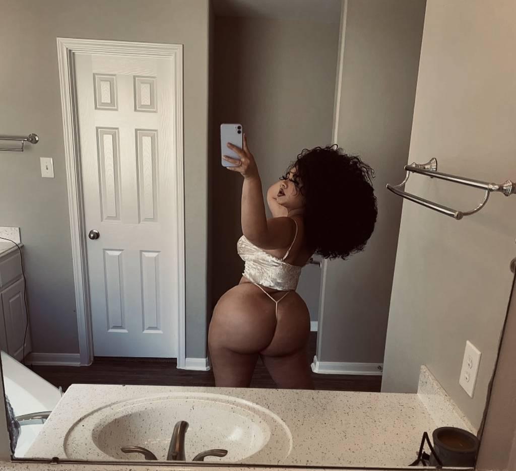 NEW IN TOWN Sexy & Thick German & Haitian Girl Next Door NEW IN TOWN Sexy & Thick German & Haitian Girl Next Door