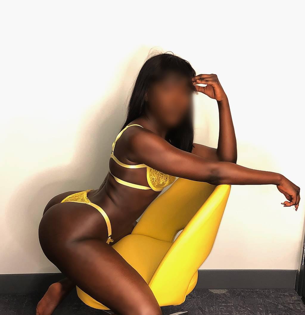 I’ll have you in a sweet daze! Your LUXURY EBONY CHOCOLATE