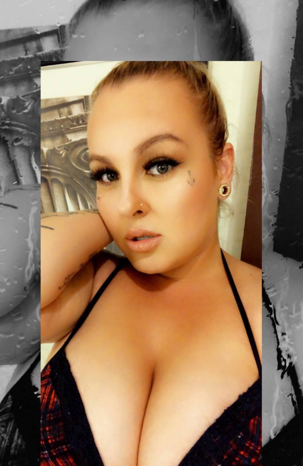 Thick, big booty, best mouth ..amazing reviews!