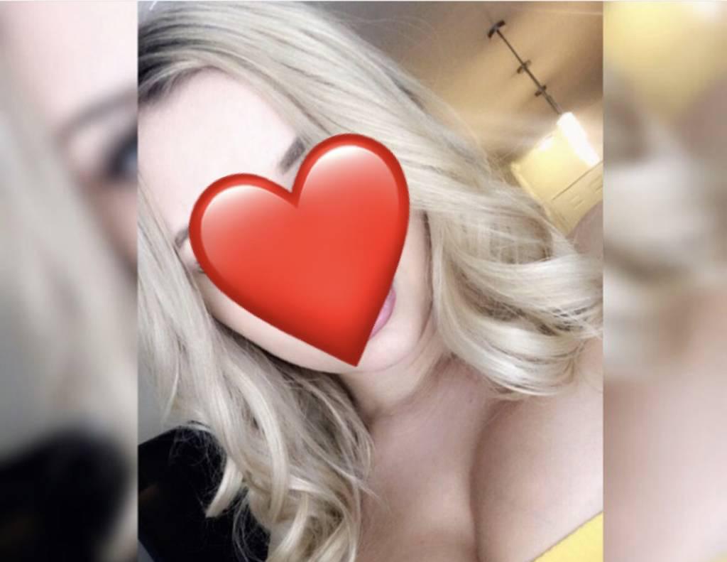 Available now sexy blonde incall/outcall