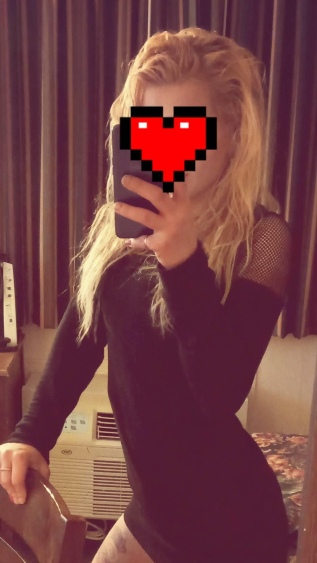 Sexy Tight n Tiny Blonde Available for Outcall / Car this AM