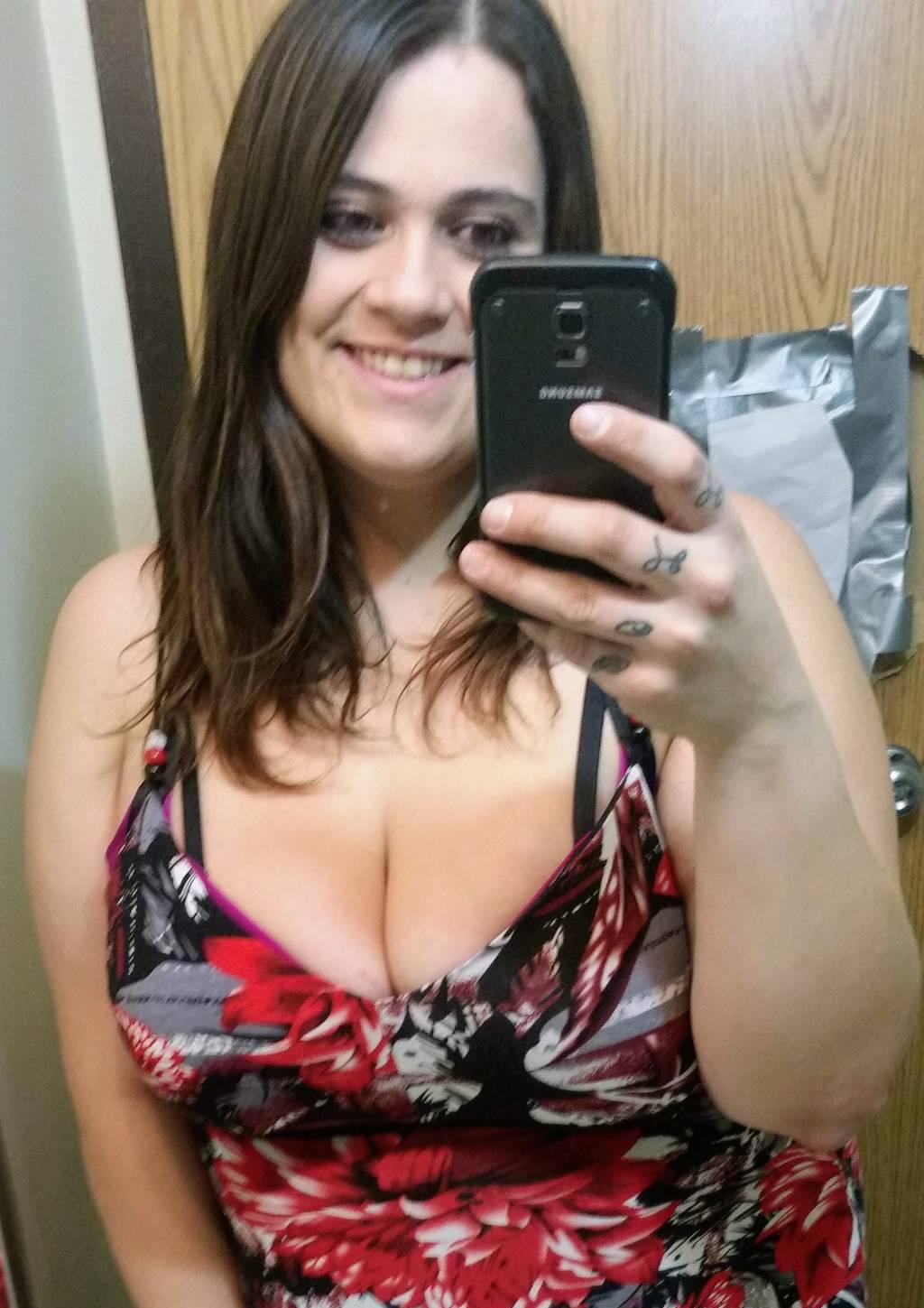 Red Deer’s BBW Babe~SQUIRTER with Gcup t!ts!!
