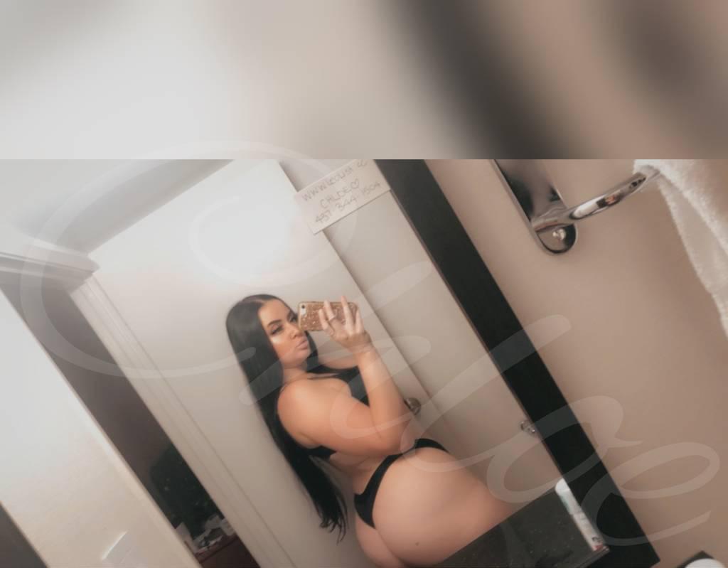 LONDON • CHLOE Sexy Brunette Available 24/7 FK ME