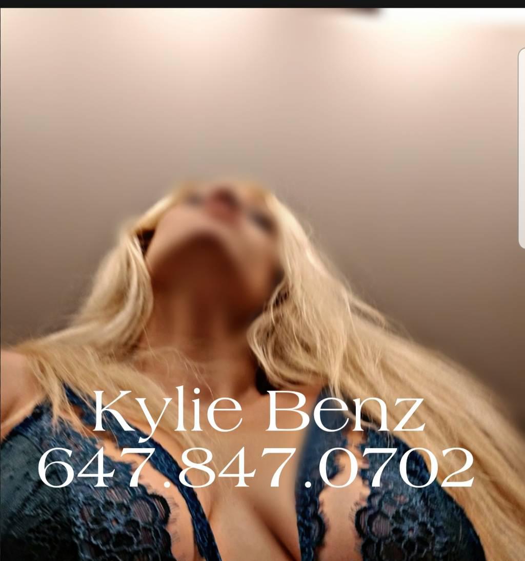  Kylie Benz   HOT ℬLONDE ℬOMBSHELL