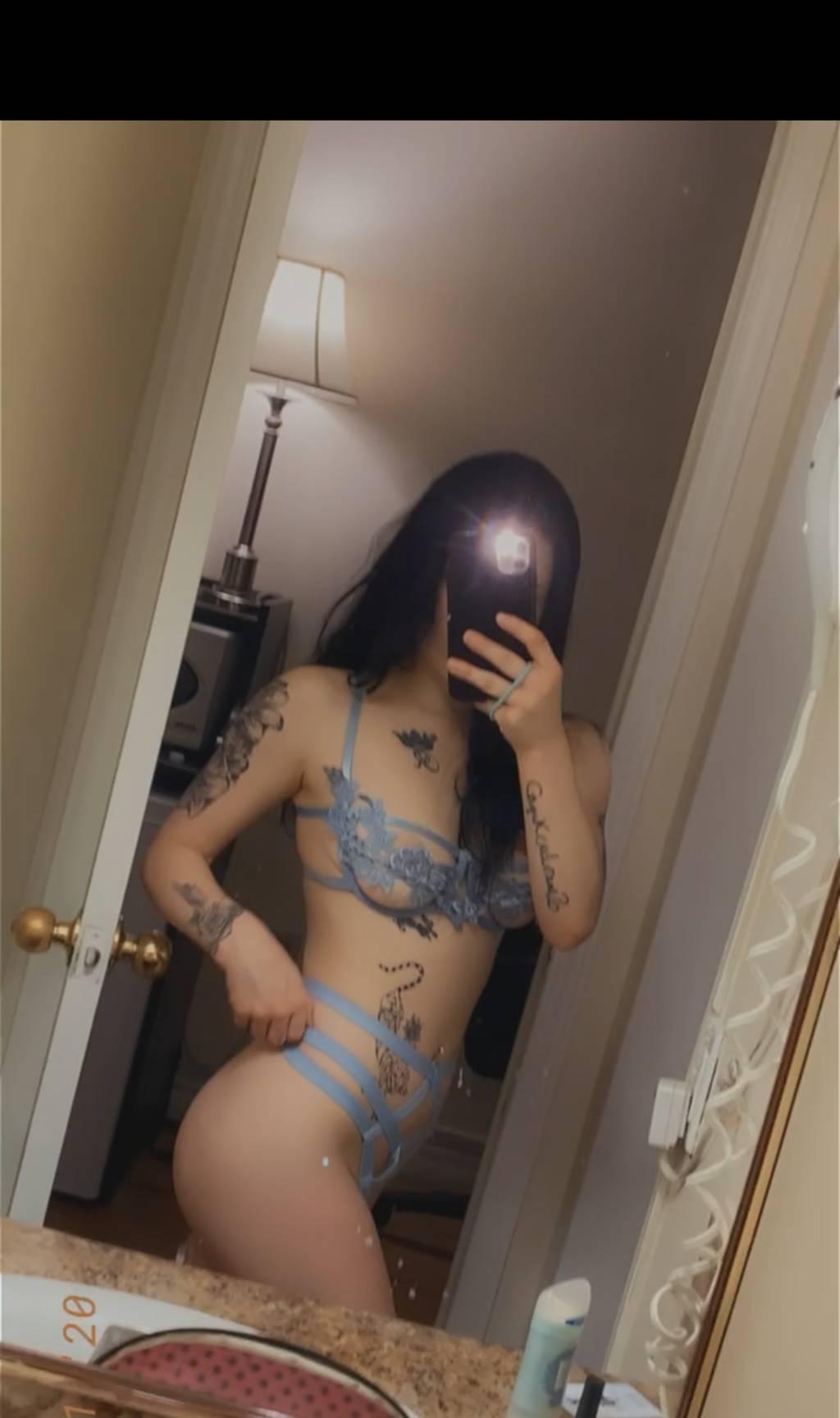young tight pu$$y new in town and duos available !!!