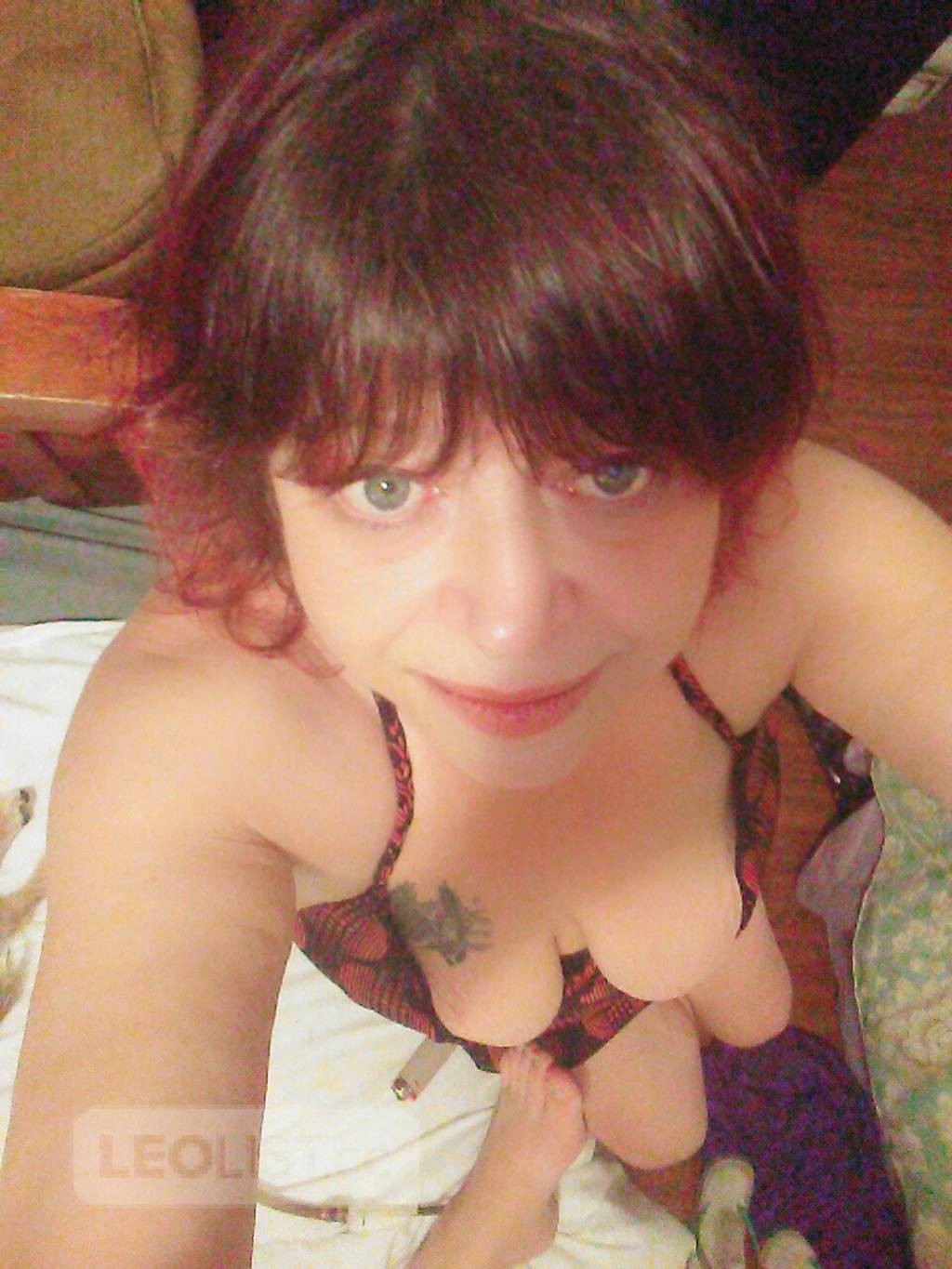 FEELING FRISKY? SENSUAL AND SASSY! smaller BBW 44 DD 57 yr