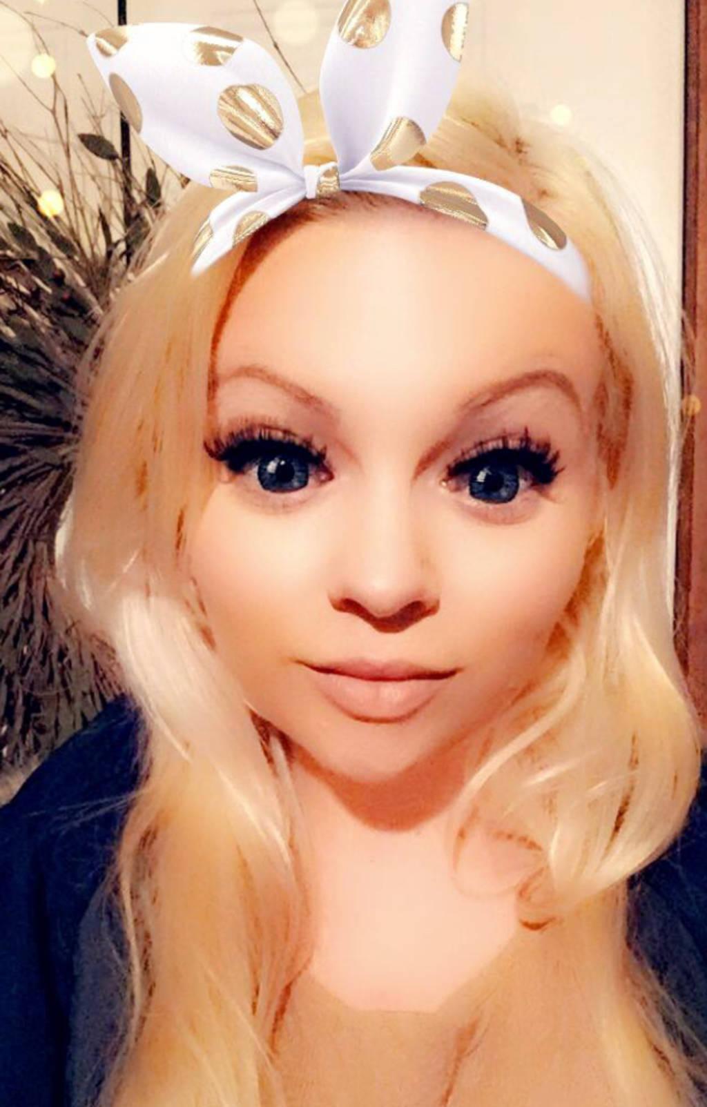 Blonde Baby Doll Doe Eyed Barbie Upbeat Busty Gorgeous Blonde Baby Doll Doe Eyed Barbie Upbeat Busty Gorgeous