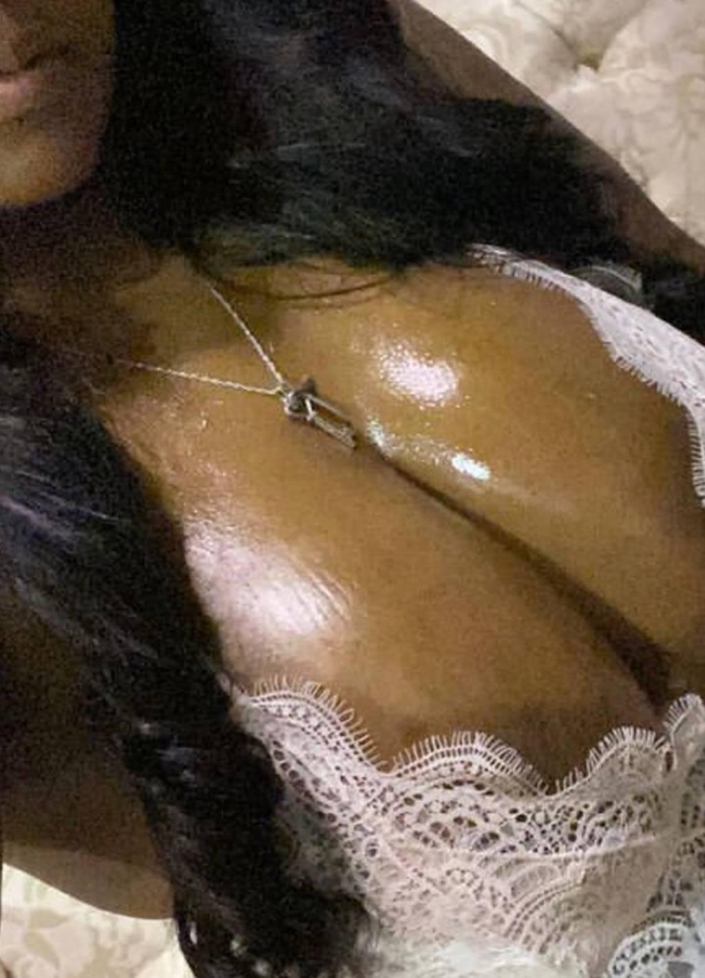 SOUTH UPSCALE sexy ebony