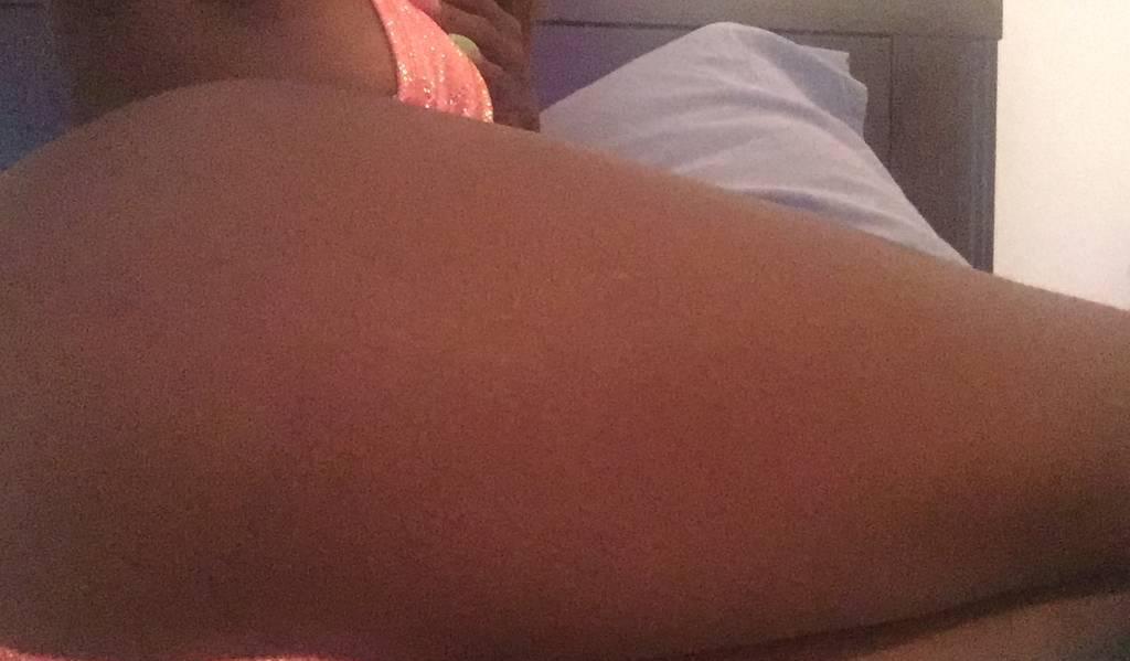~Sexy Chocolate Goddess ~ OUTCALLS~ COME TAKE A LICK