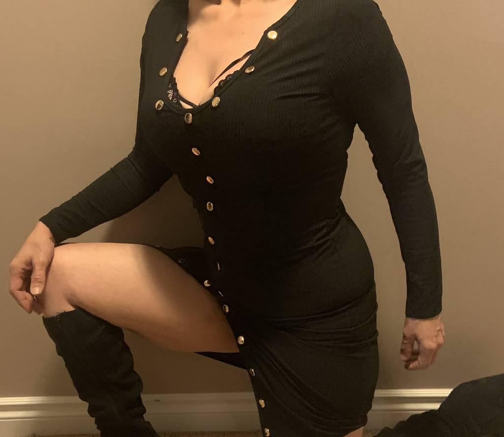 VISITING FOR THE WEEKEND. Sexy Brunette Feeling Naughty