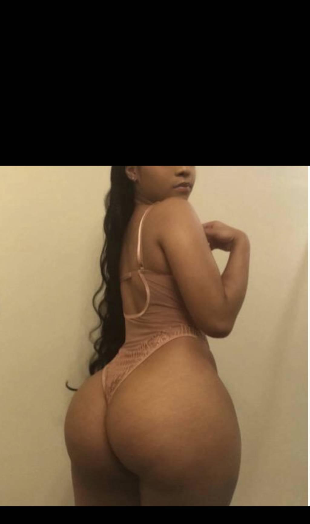 Vanessa Downtown Hamilton New in Town Ask 4 Specials