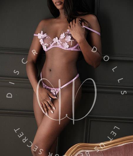 EBONY QUEEN COCO IS EXCOTIC AND PICTURE PERFECT