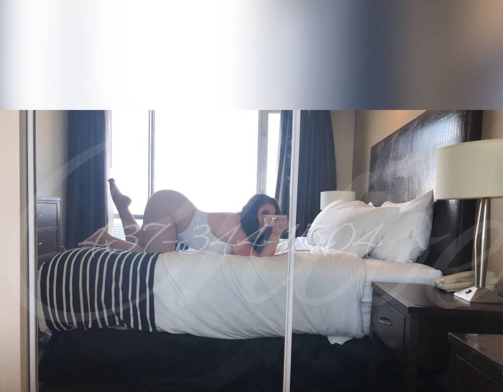 WATERLOO • CHLOE ONLYFANS & MORE C*U*M FK ME