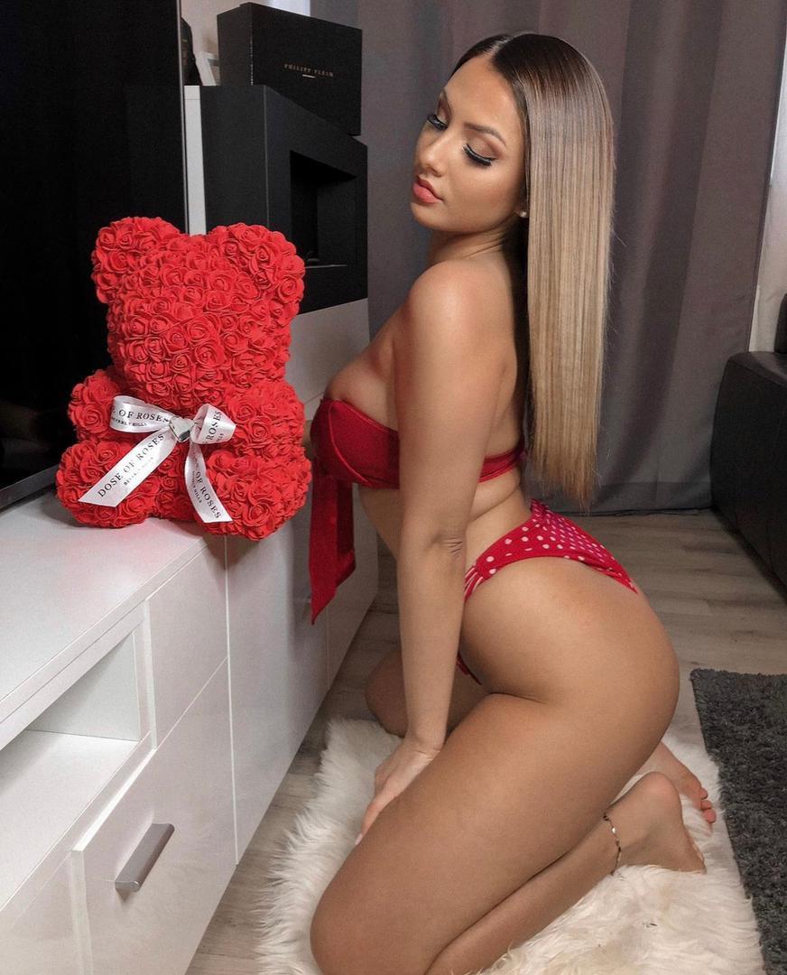 I do bbj, oral with massage and full Greek service