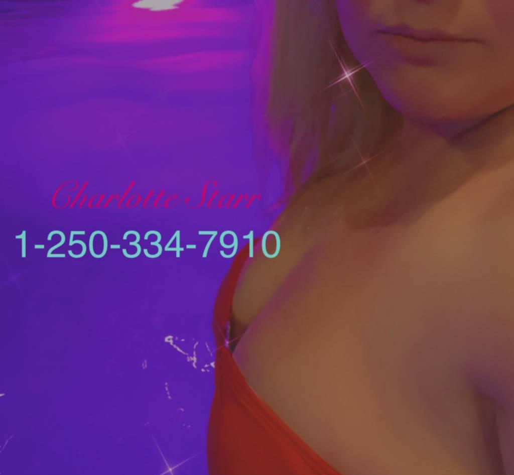 Comox Valley 𝒴𝑜𝓊𝓃𝑔 BLONDE,Certified masseuse,DUOs avail