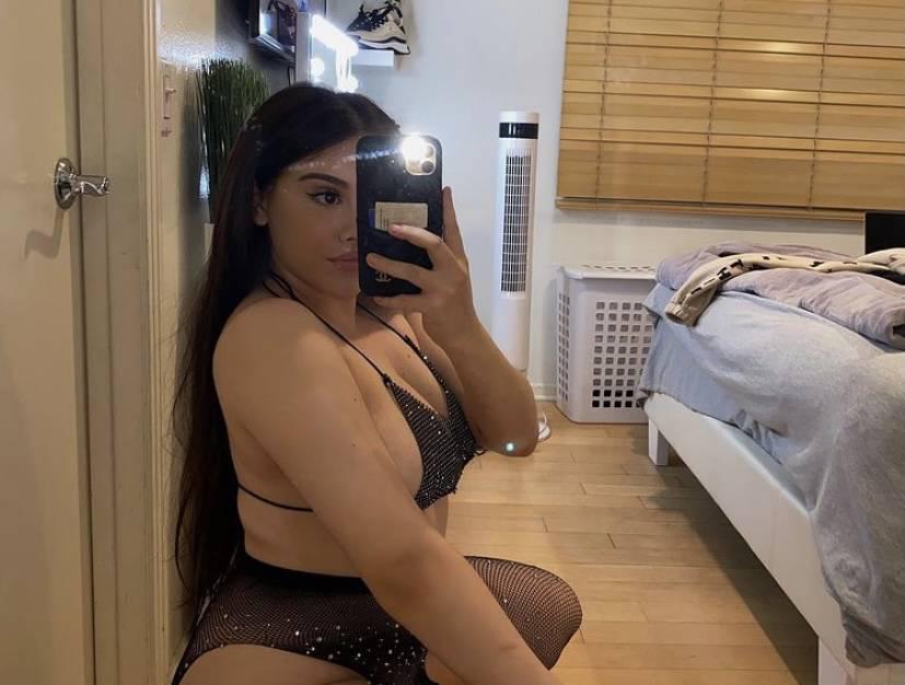 𝐏𝐀𝐑𝐓𝐘 𝐆𝐈𝐑𝐋ready to playsweetest girlout&in