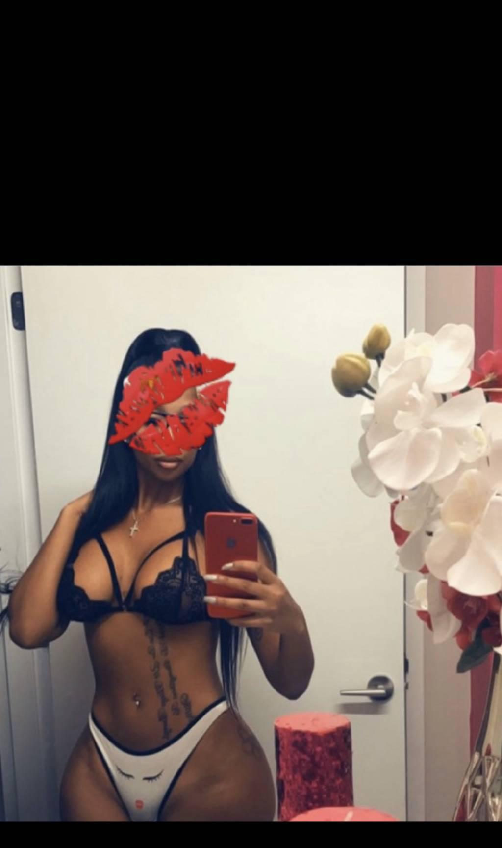 GUELPH PARTY GIRL Kirah exotic playmate GR33k FR3Ak