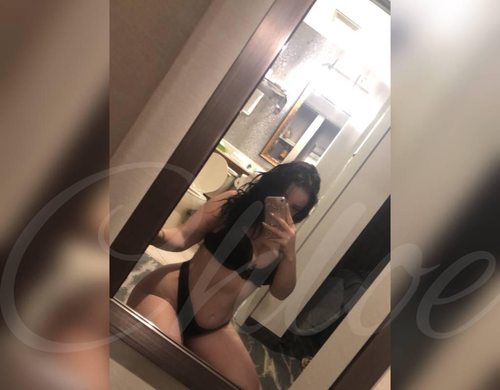 LONDON • CHLOE Sexy Brunette Available 24/7 FK ME